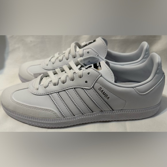 Adidas Men’s Samba Disney x Mickey Mouse White Shoes GY1889. - Picture 5 of 10